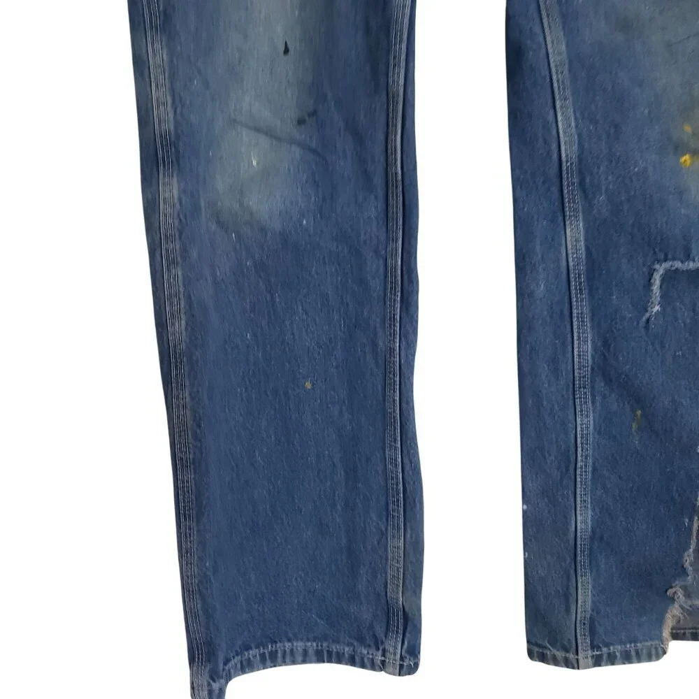 Carhartt thrashed men